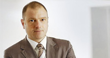 Dr. Christian Scheier